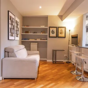 https://collegio-di-spagna-13.emilia-romagnahotels.net
